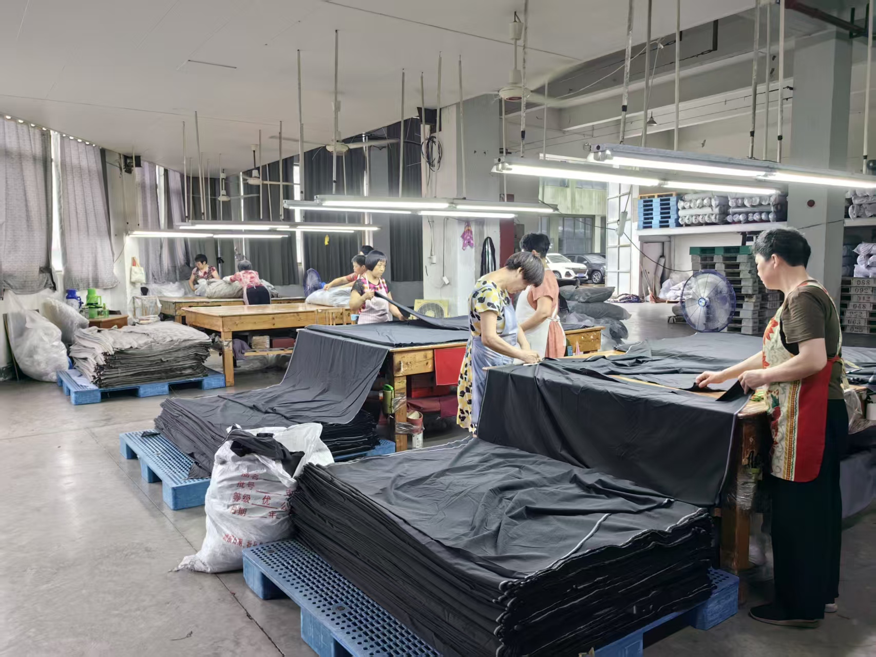 Finished fabric ready for shipment at 푸싱 텍스타일